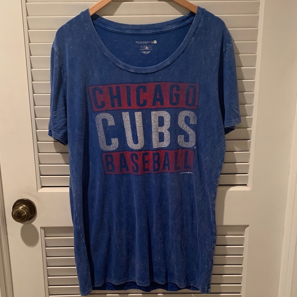 5th & Ocean Chicago Cubs Shirt